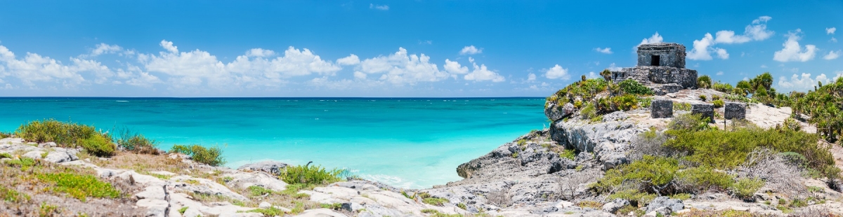 Maya Ruinen am Strand von Tulum in Mexiko (BlueOrange Studio / stock.adobe.com)  lizenziertes Stockfoto 
Información sobre la licencia en 'Verificación de las fuentes de la imagen'